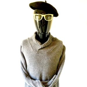 Beautiful Pull over LRG sweater